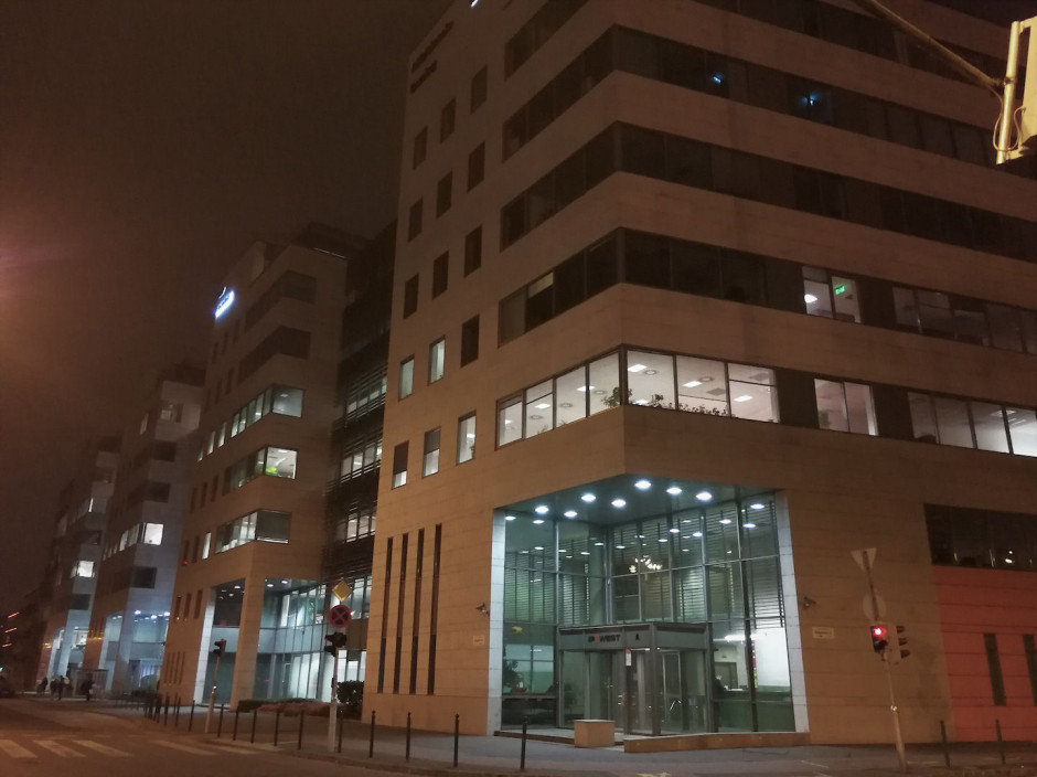 IP WEST Irodaház kültéri világításának korszerűsítése